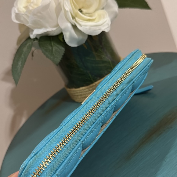 Kate Spade Blue Quilted Leather Zip Around Wallet Organizer - Picture 3 of 5